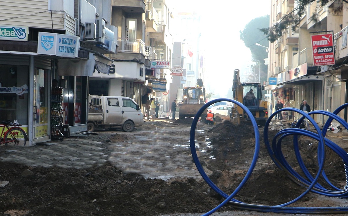 Turgutlu\'da 7 Eylül Yolu\'nun Altyapısına Başlandı