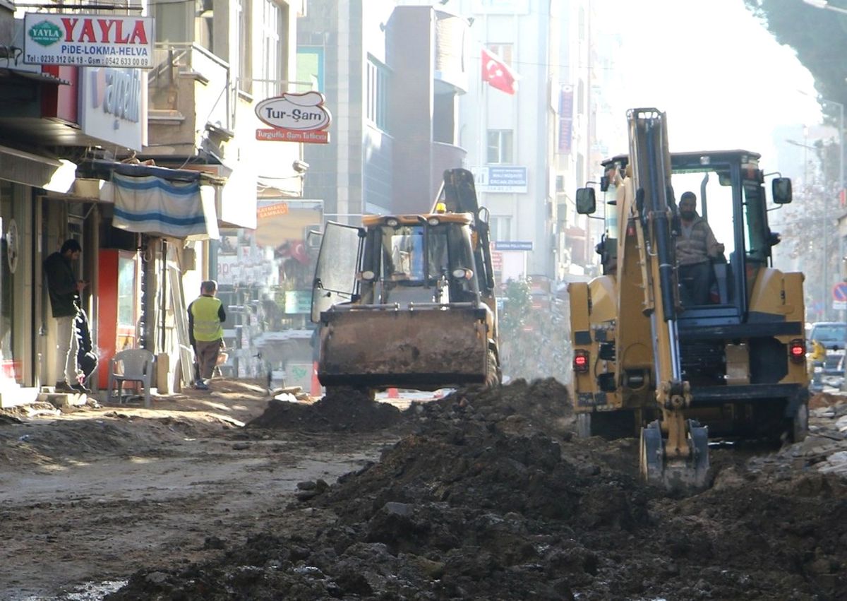Turgutlu\'da 7 Eylül Yolunun Altyapısına Başlandı