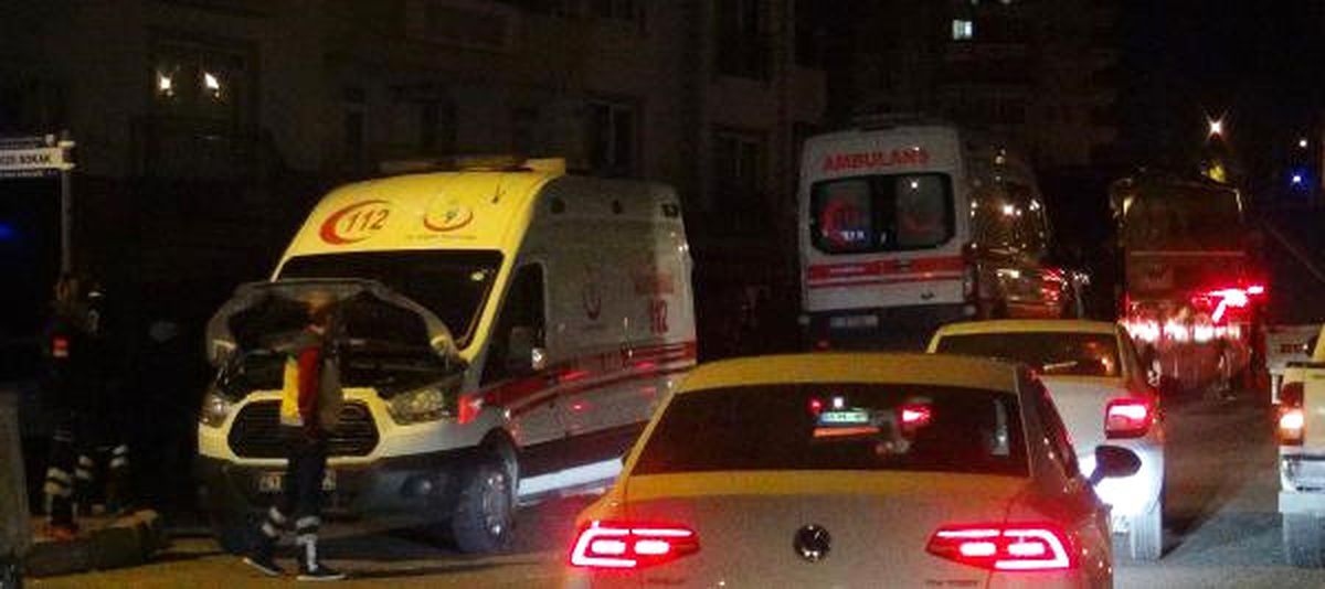 Yolcu Otobüsü ile Ambulans Çarpıştı: 6 Yaralı