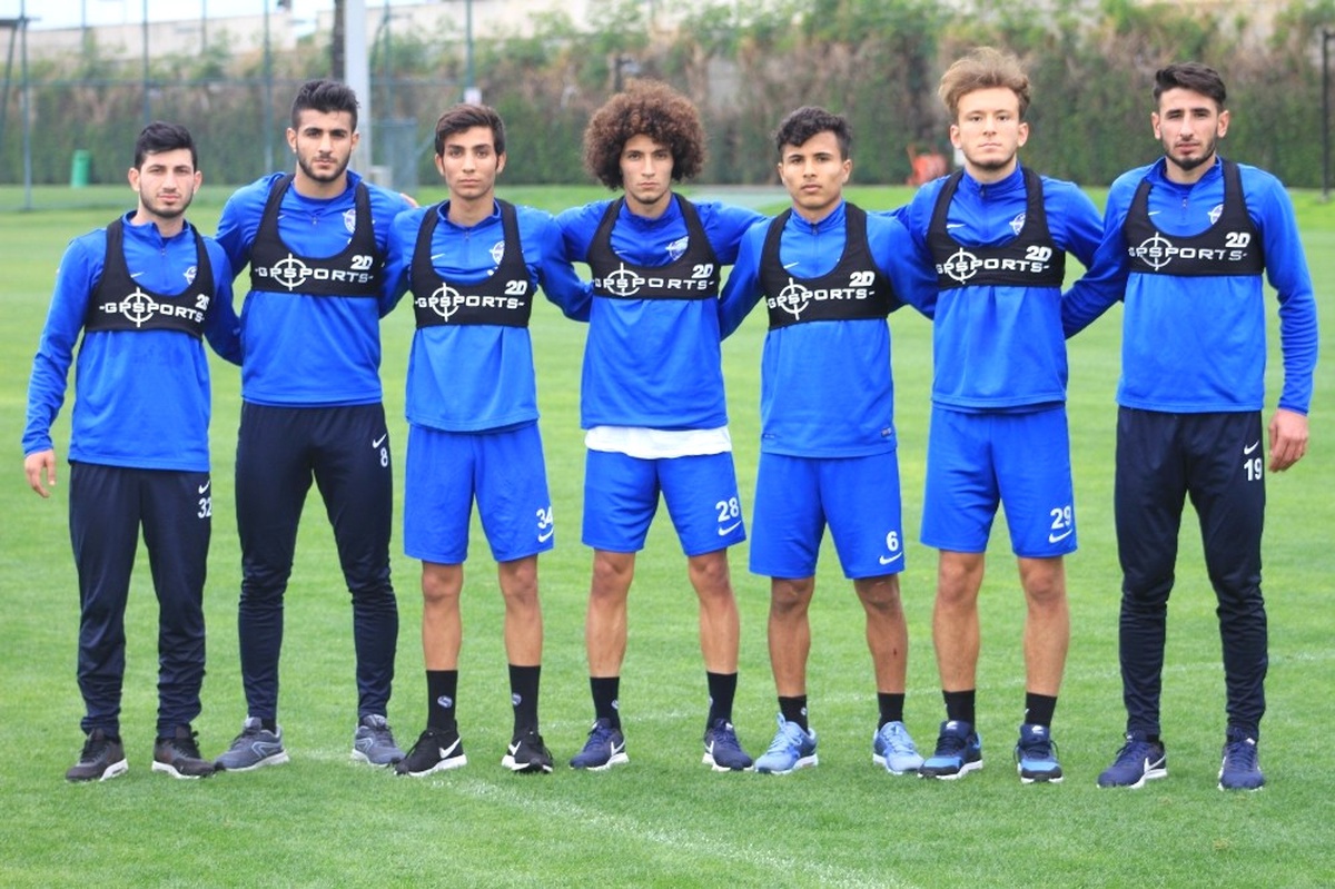 Adana Demirspor\'da 9 Genç Futbolcu Kampa Çağrıldı