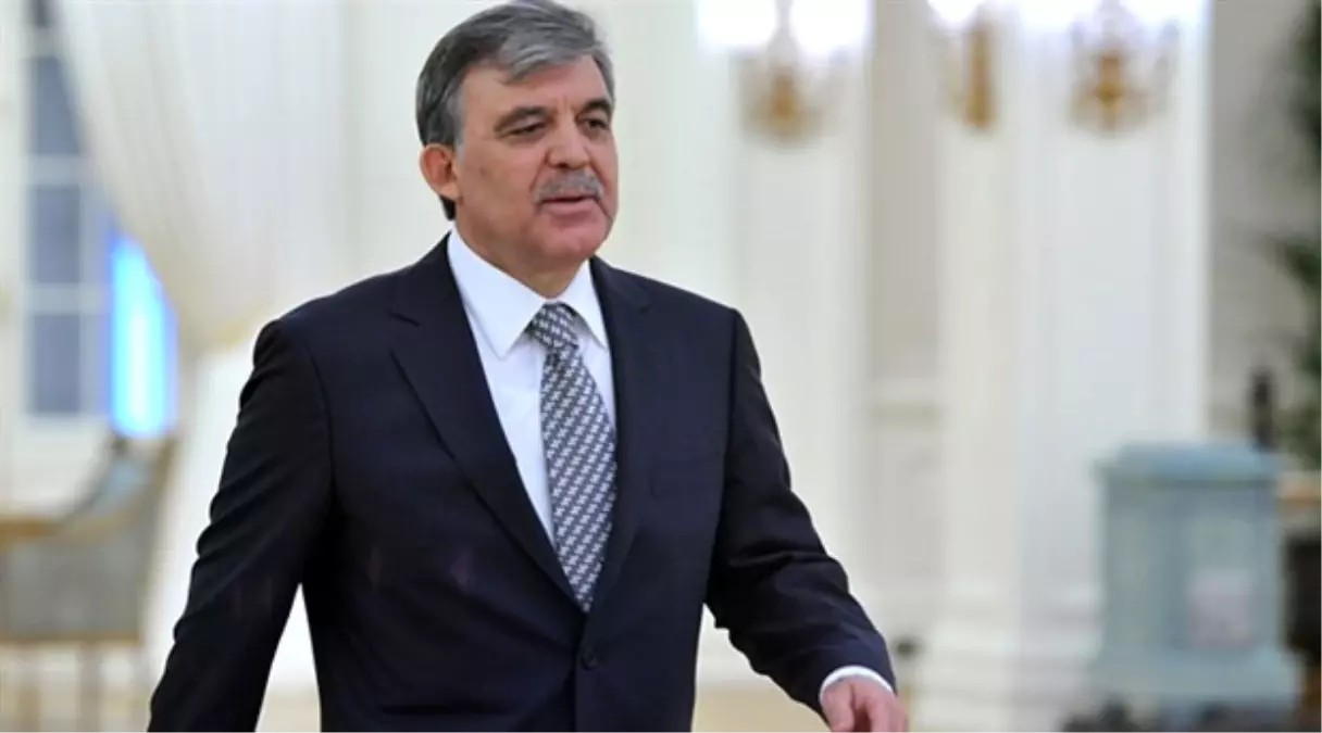 AK Parti\'den Abdullah Gül\'e KHK Yanıtı: Medya Üzerinden Konuşması Üzücü!