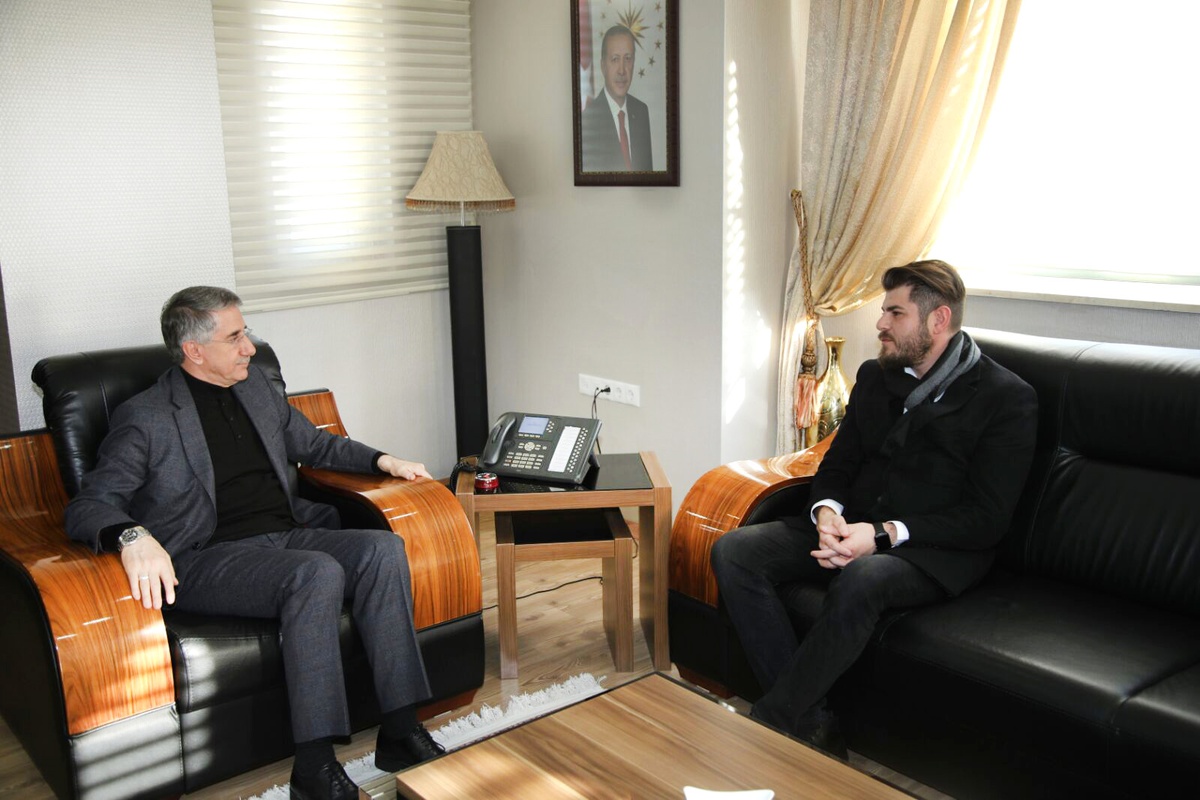 "Almanları Susturan Türk\'ten Başkan Yanılmaz\'a Ziyaret