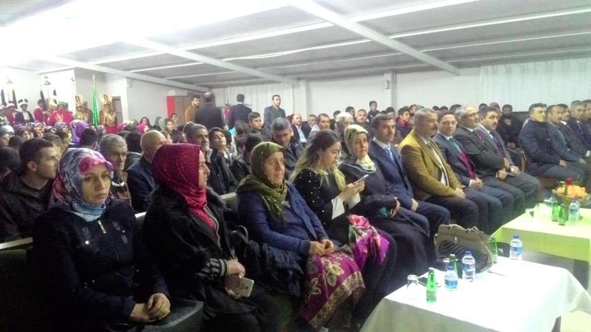 Altunhisar\'da Fetih Gecesi Kutlandı