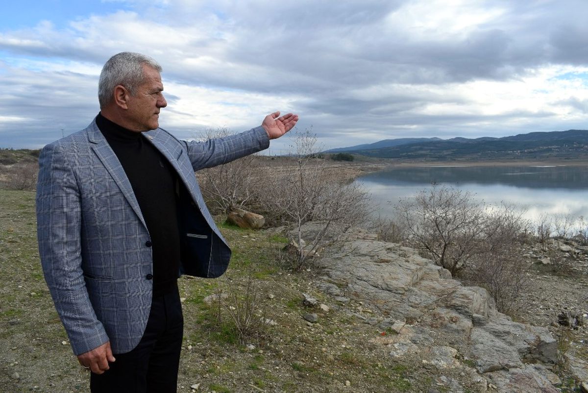 Avşar Barajı\'nda Düşen Su Seviyesi Üreticiyi Endişelendiriyor