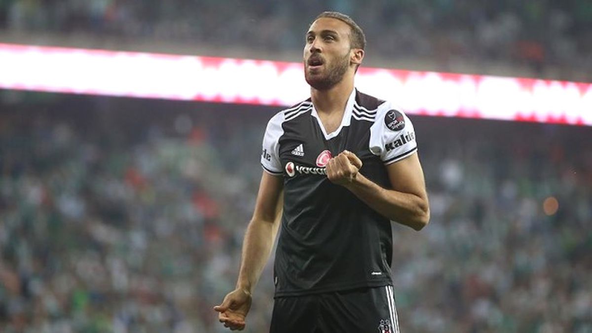 Başakşehir\'den Everton\'a Cenk Tosun Tweeti
