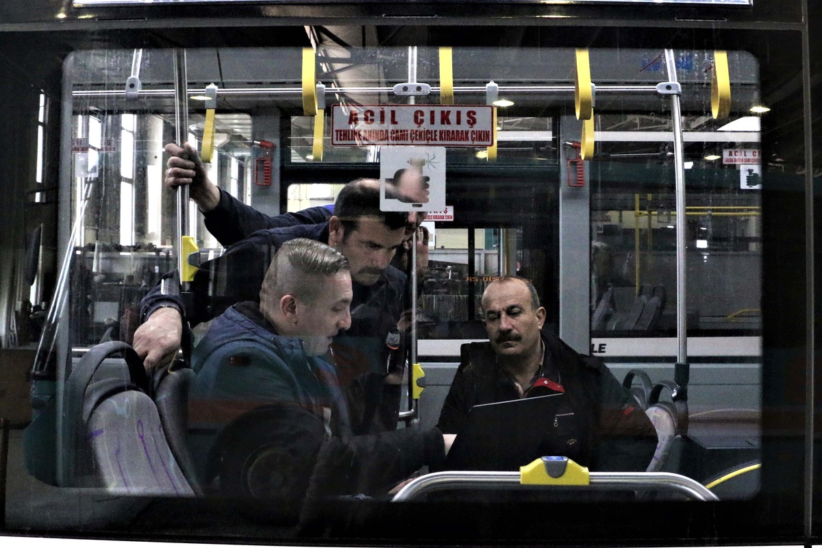 Büyükşehir Personeline Yeni Alınan Otobüslerin Teknik Eğitimi