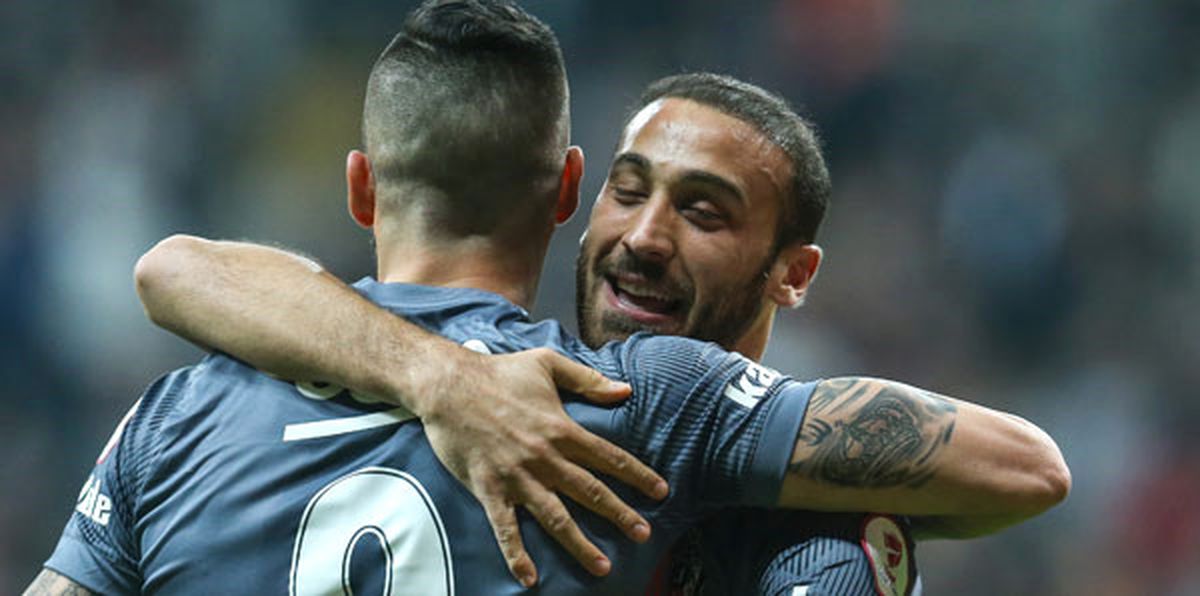 Cenk Tosun Transferini \'Giroud\' Yaptı!