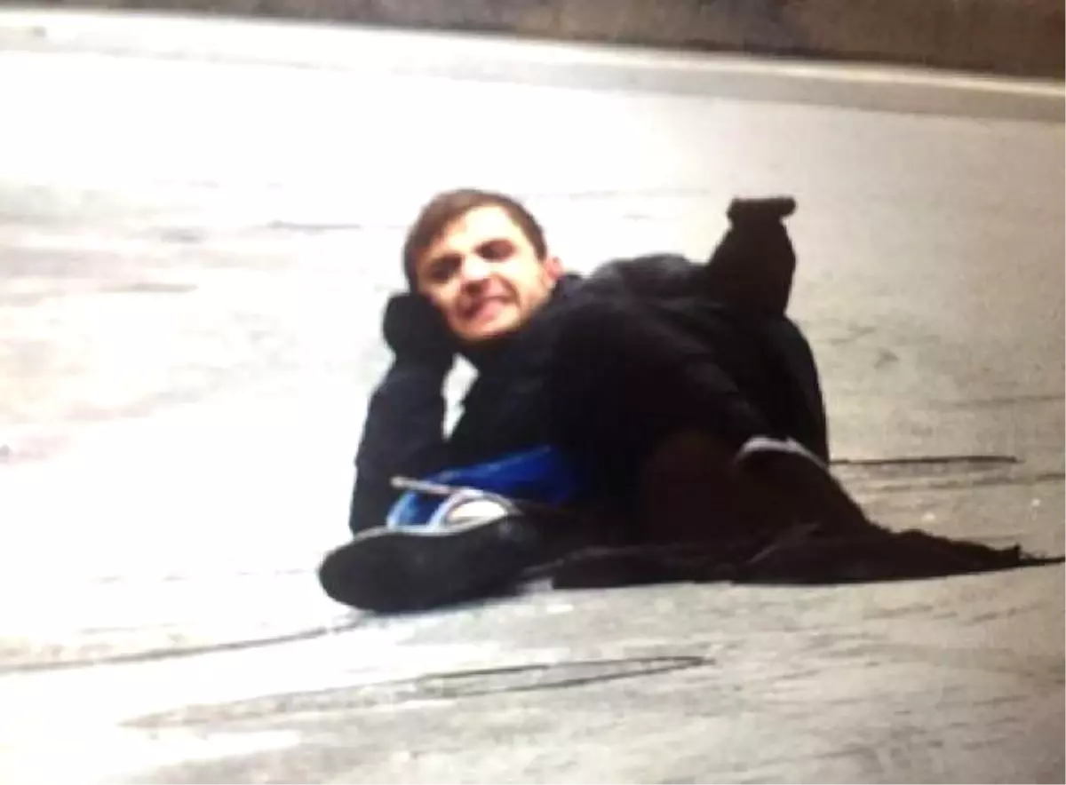 Esenler\'de Kuyumcu Önünde Yaşanan Çatışma Kamerada