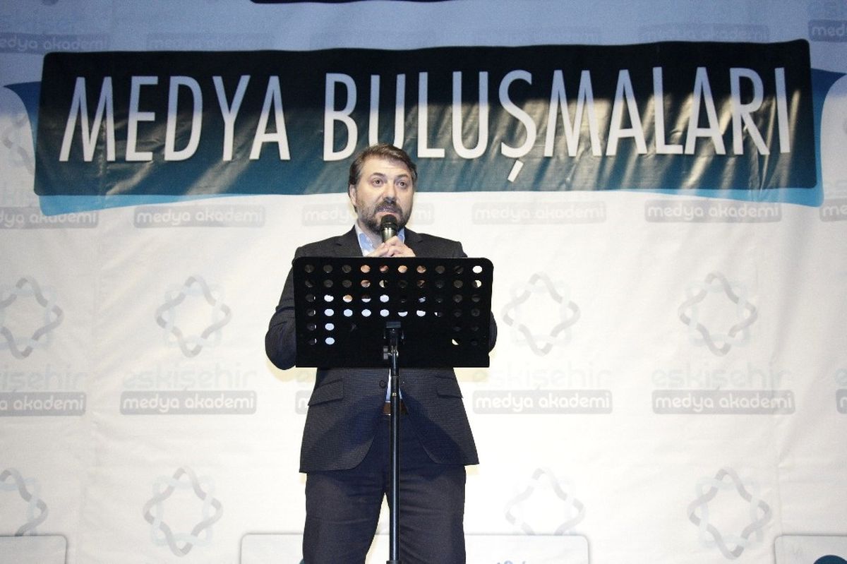 Eskişehir Medya Akademisi\'nin İlk Konuğu Serdar Tuncer Oldu