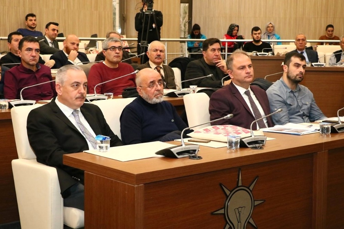Fahri Korutürk Caddesi Esnafına Estam Sunumu