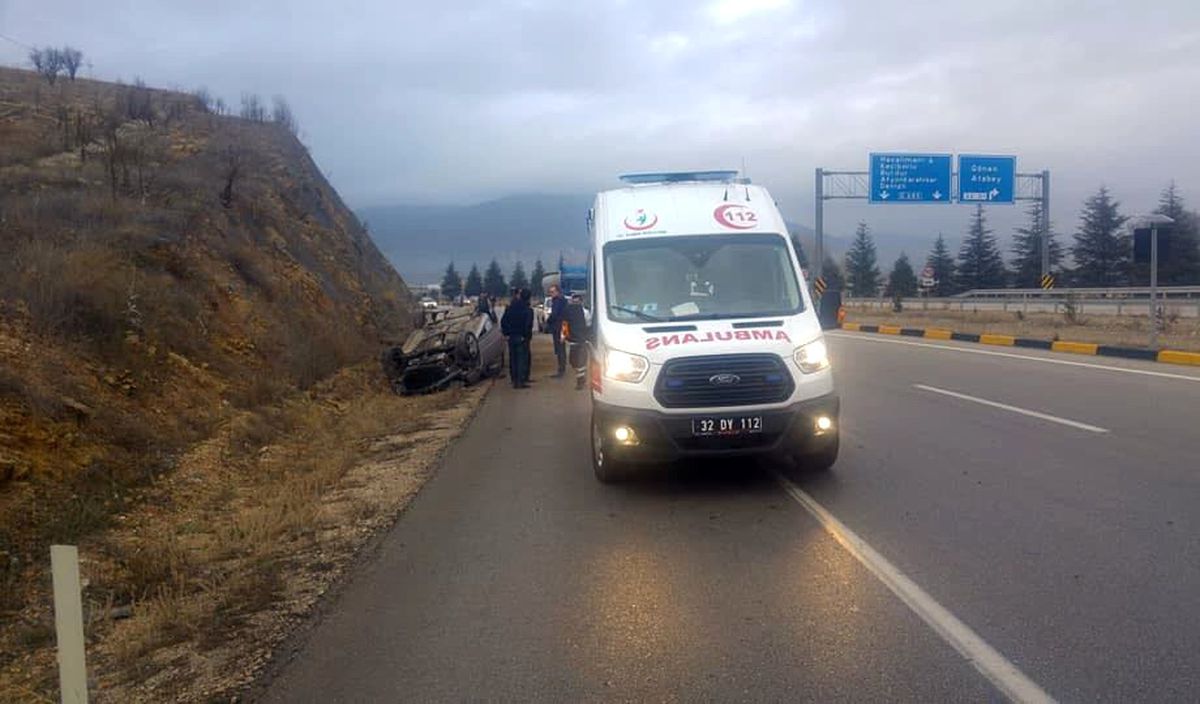 Isparta\'da Otomobil Takla Attı: 1 Yaralı