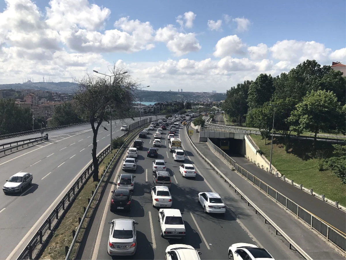 İstanbul Trafiğine Yılbaşı Düzenlemesi