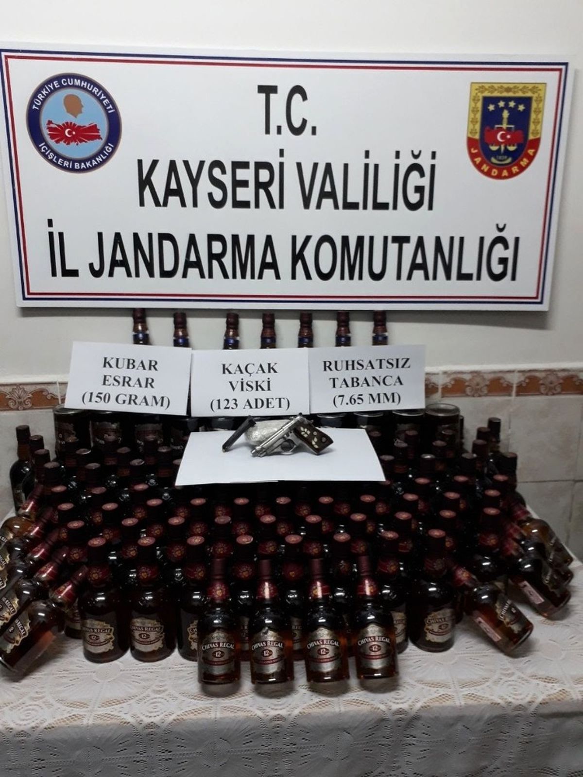 Jandarmadan Esrar ve Kaçak İçki Operasyonu