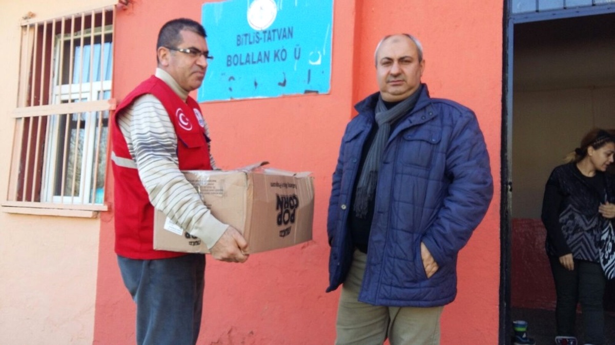 Köy Okulu Öğrencilerine Kırtasiye Desteği