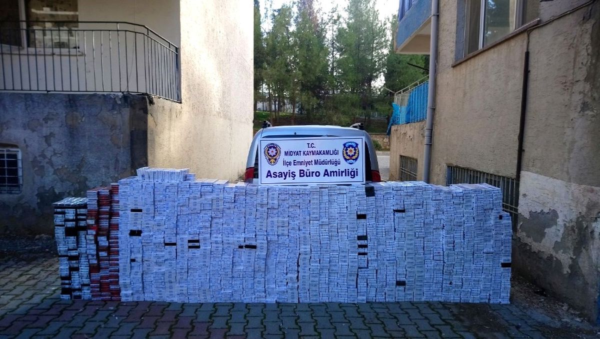 Midyat\'ta 14 Bin Paket Kaçak Sigara Ele Geçirildi