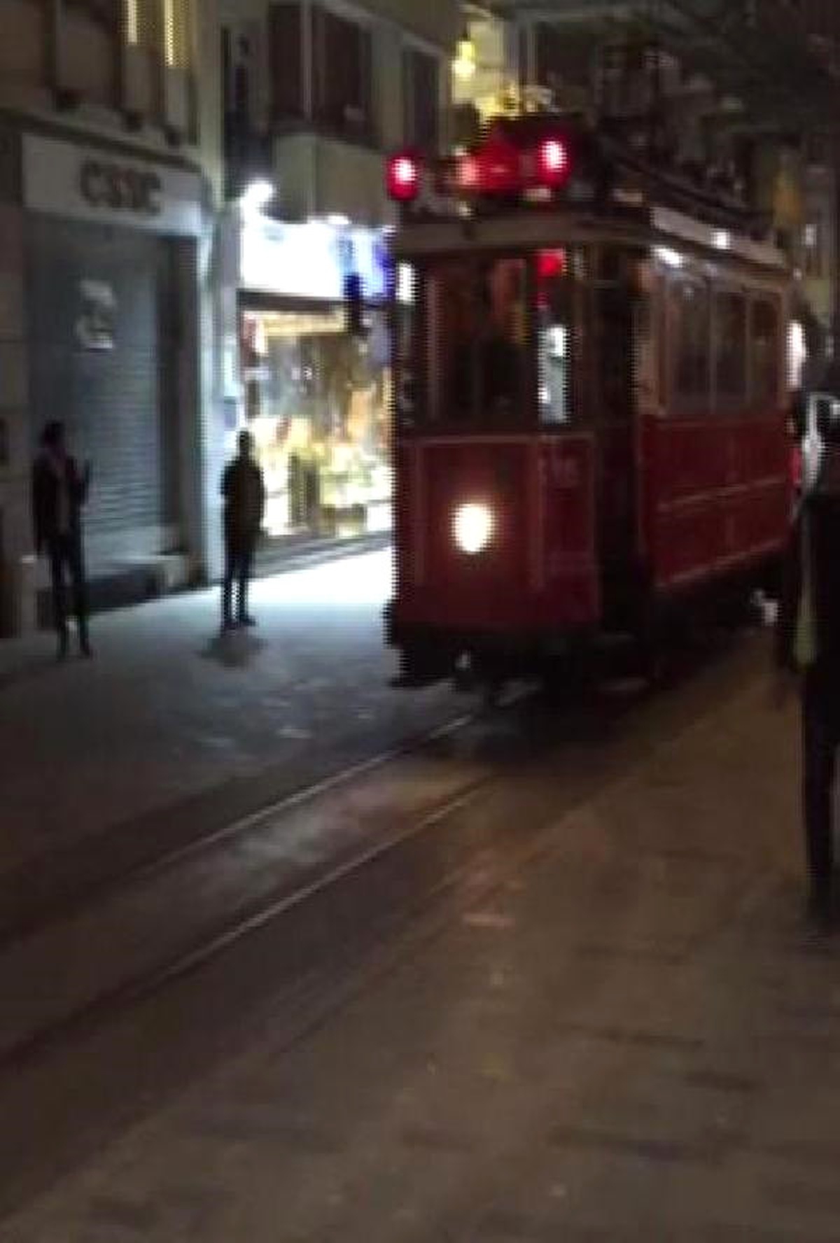 Nostaljik Tramvay 1 Yıl Sonra İstiklal Caddesi\'nde