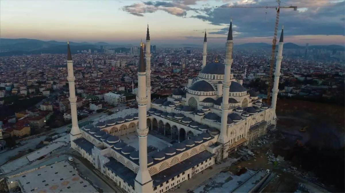 Yüzde 90\'lık Kısmı Biten Çamlıca Camii Havadan Görüntülendi