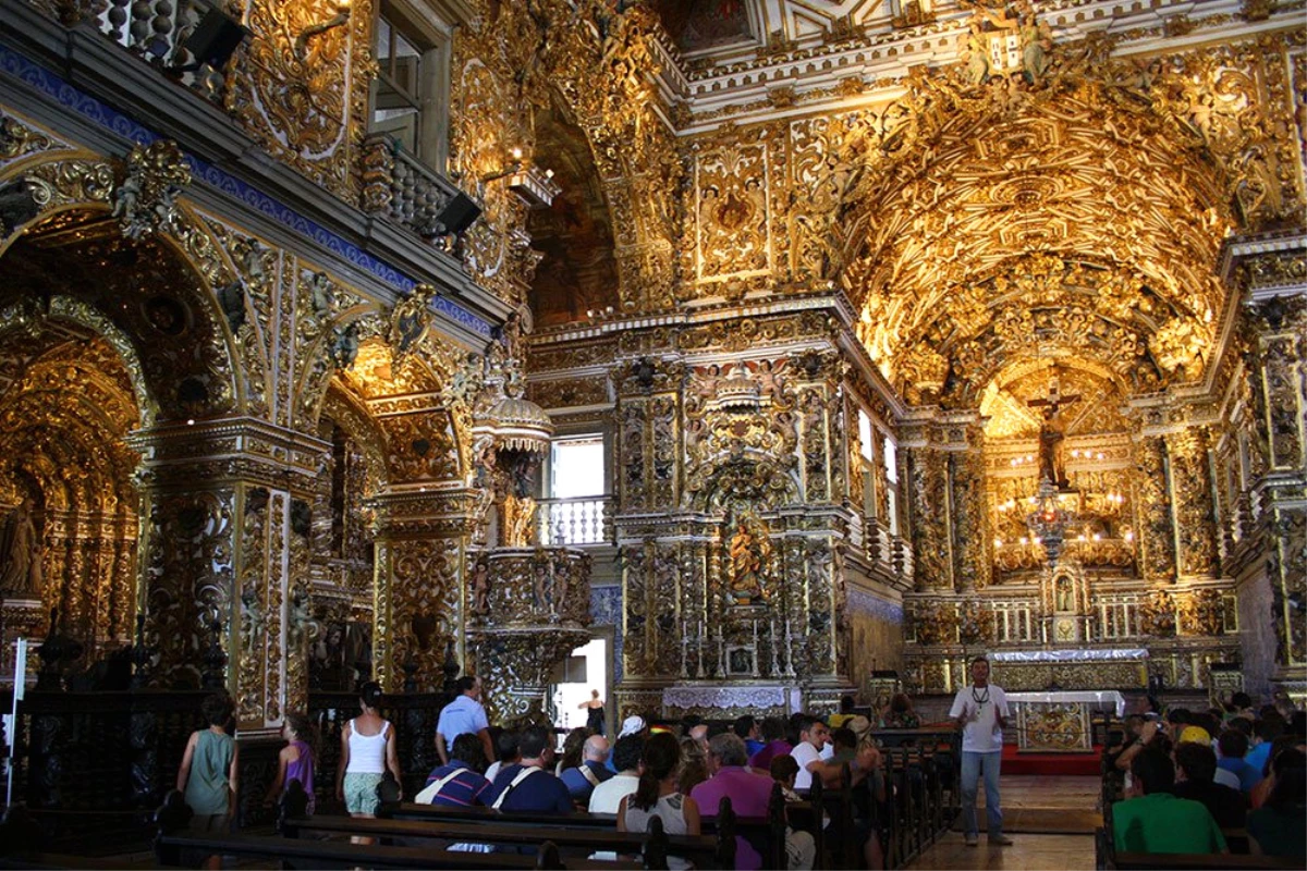 Portekiz\'in Muhteşem Altını: Aziz Francis Kilisesi