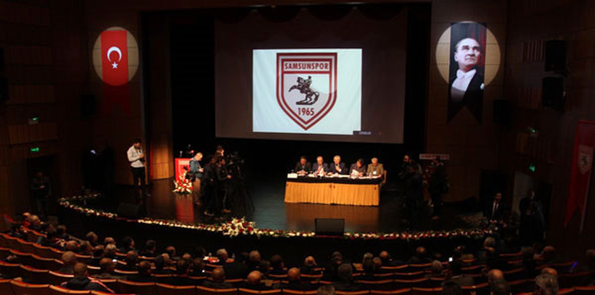 Samsunspor\'da Başkan ve Yöneticiler İstifa Etti!