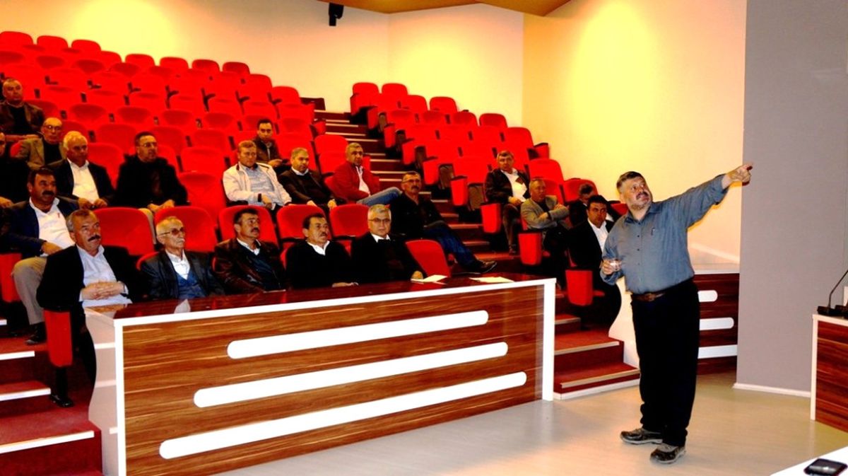 Sarıgöl\'de Üreticiler Mağdur Olmasın Diye \'Çek\' Semineri Düzenlendi
