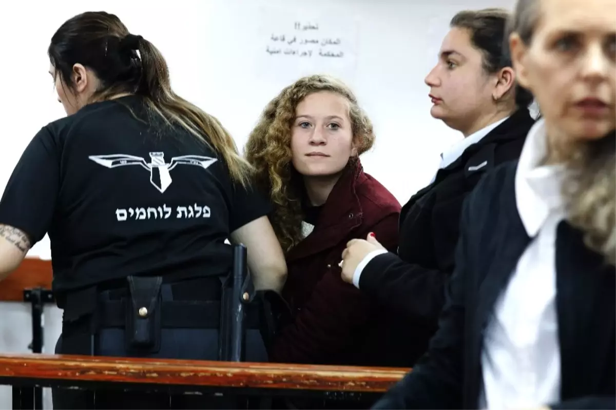 Twitter, Filistinli Ahed Al Tamimi\'nin Hesabını Sildi