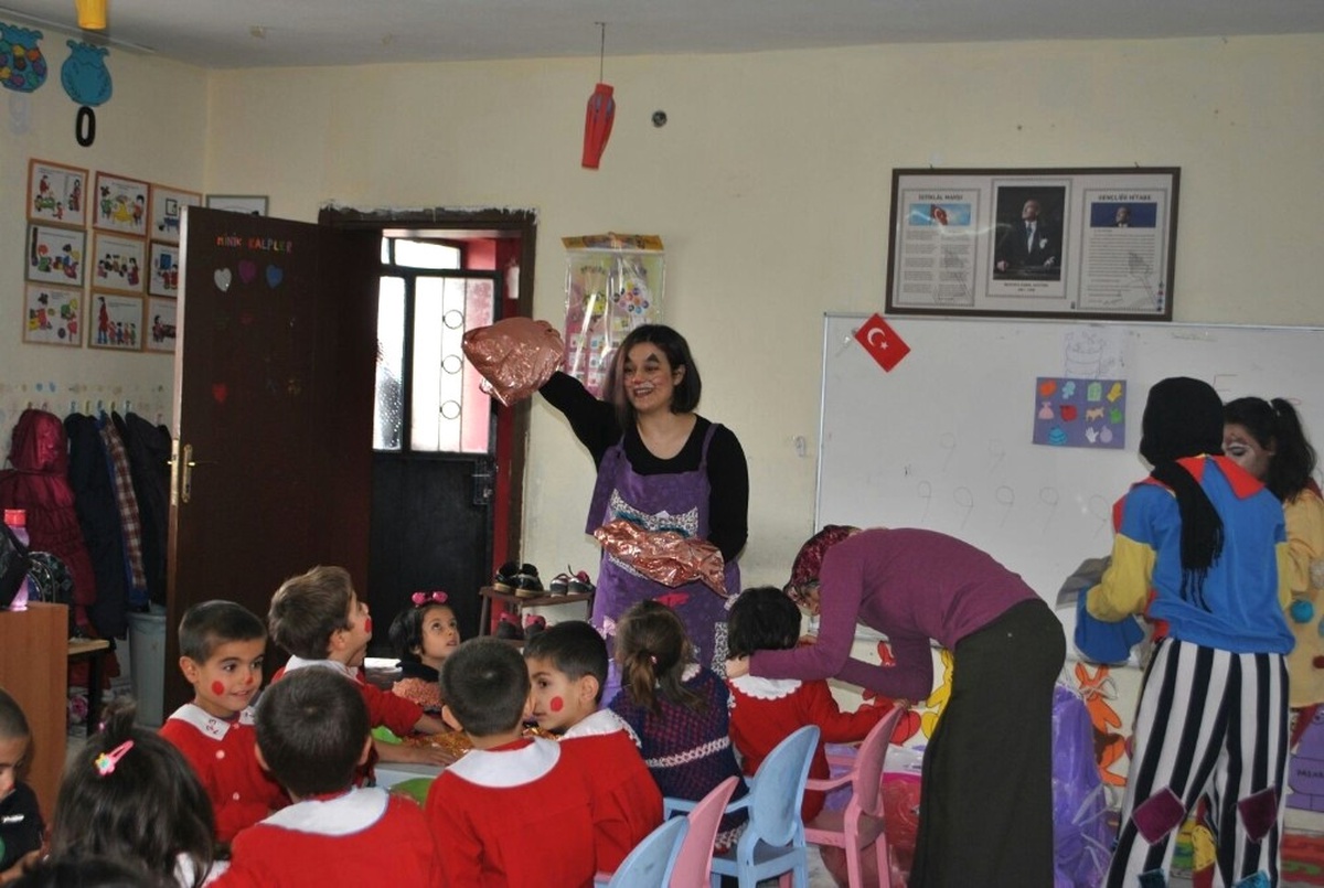 Üniversite Öğrencilerinin Giysi Kampanyası Büyük İlgi Gördü