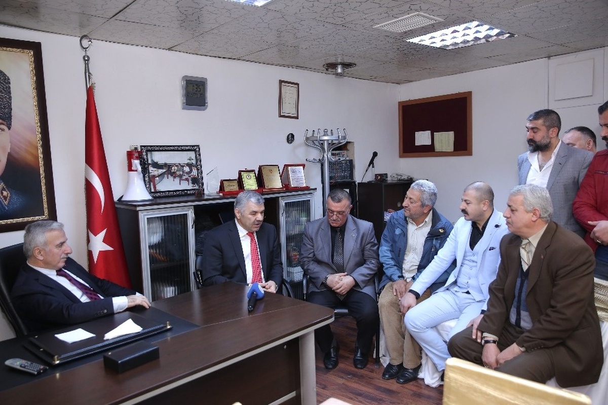 Vali Kamçı ve Başkan Çelik, Yeraltı Çarşısı\'nı Ziyaret Etti