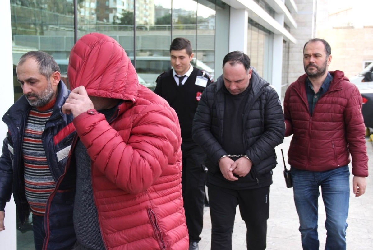 Yabancı Uyruklu Hırsızlar 150 Bin Lirayı Film Senaryosu Gibi Yöntemle Çaldılar