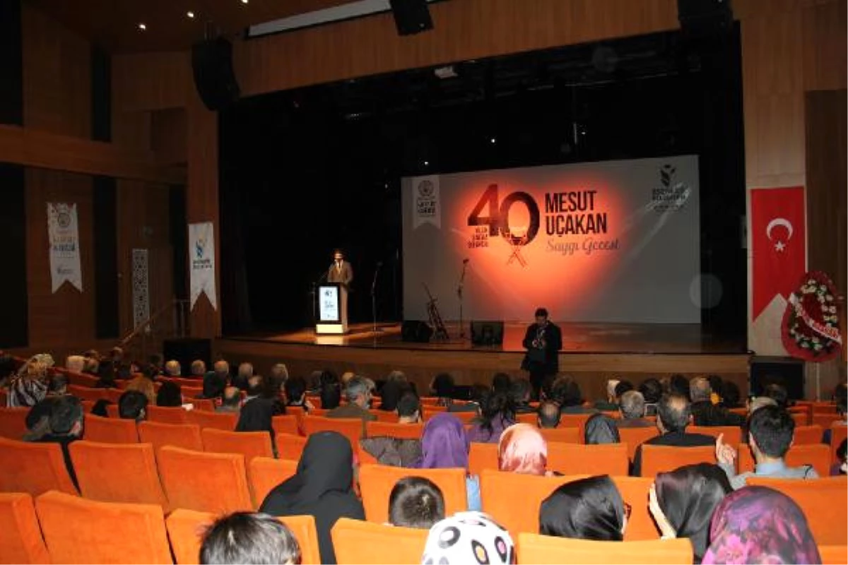 40. Sanat Yılında Yönetmen  Mesut Uçakan\'a Saygı Gecesi Düzenlendi