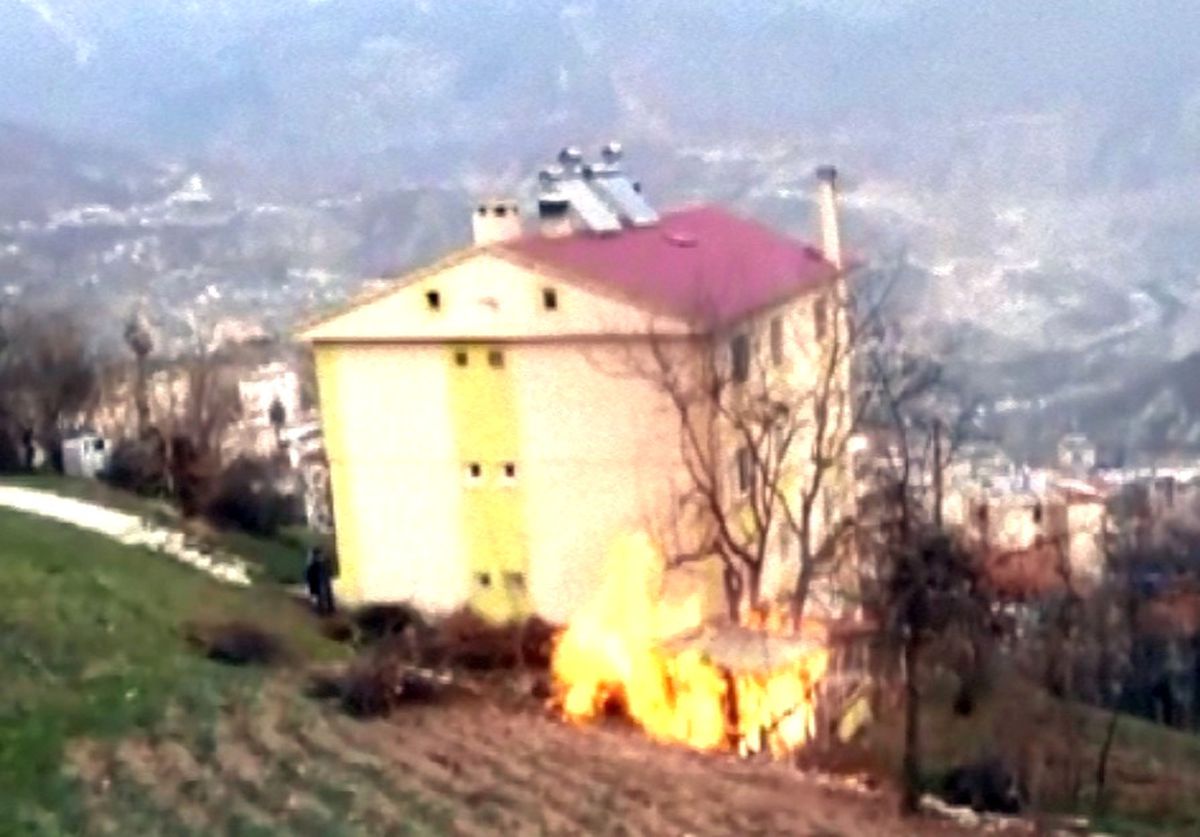 Artvin\'de Korkutan Yangın