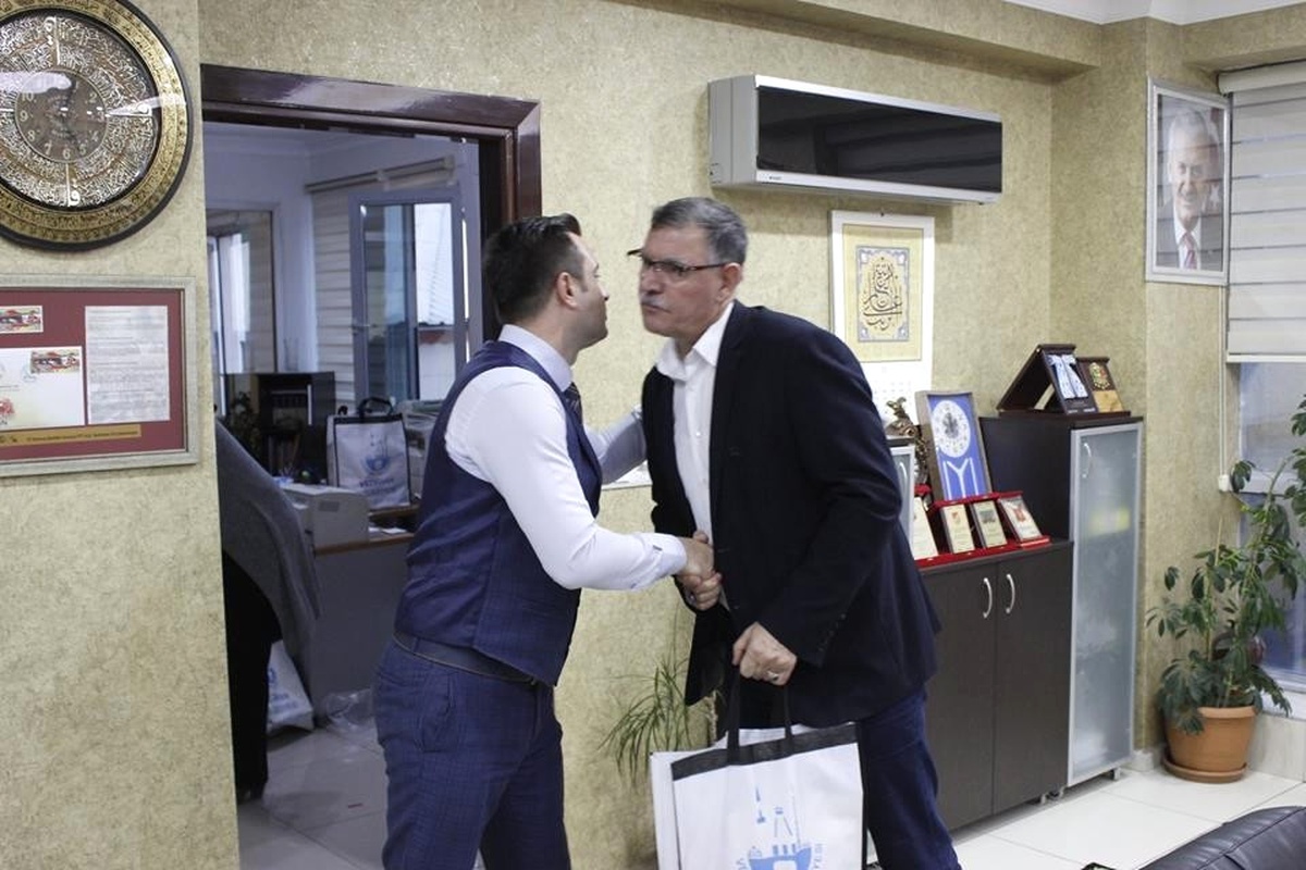 Başkan Duymuş, Belediye Personelinin Yeni Yılını Kutladı