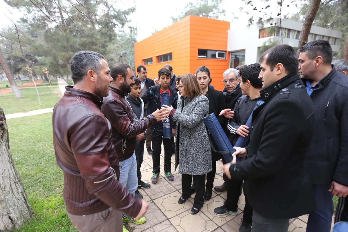 Büyükşehir\'den Düztepe Çamlık Parkı\'na Kitap Cafe