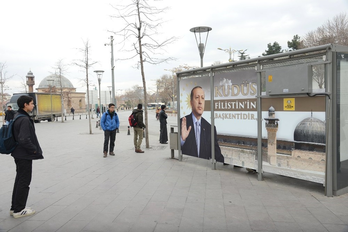 Büyükşehir\'den "Kudüs Filistin\'in Başkentidir" Temalı Otobüs Durağı