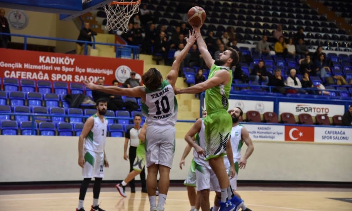 Büyükşehir\'in Devleri İstanbul\'da Galip