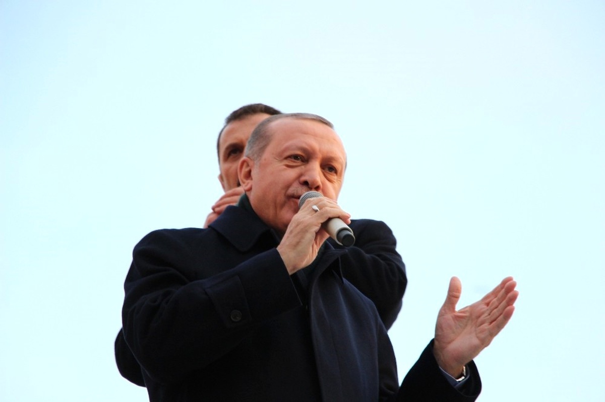 Cumhurbaşkanı Erdoğan: "F-16 Olup İnlerine Gireriz"