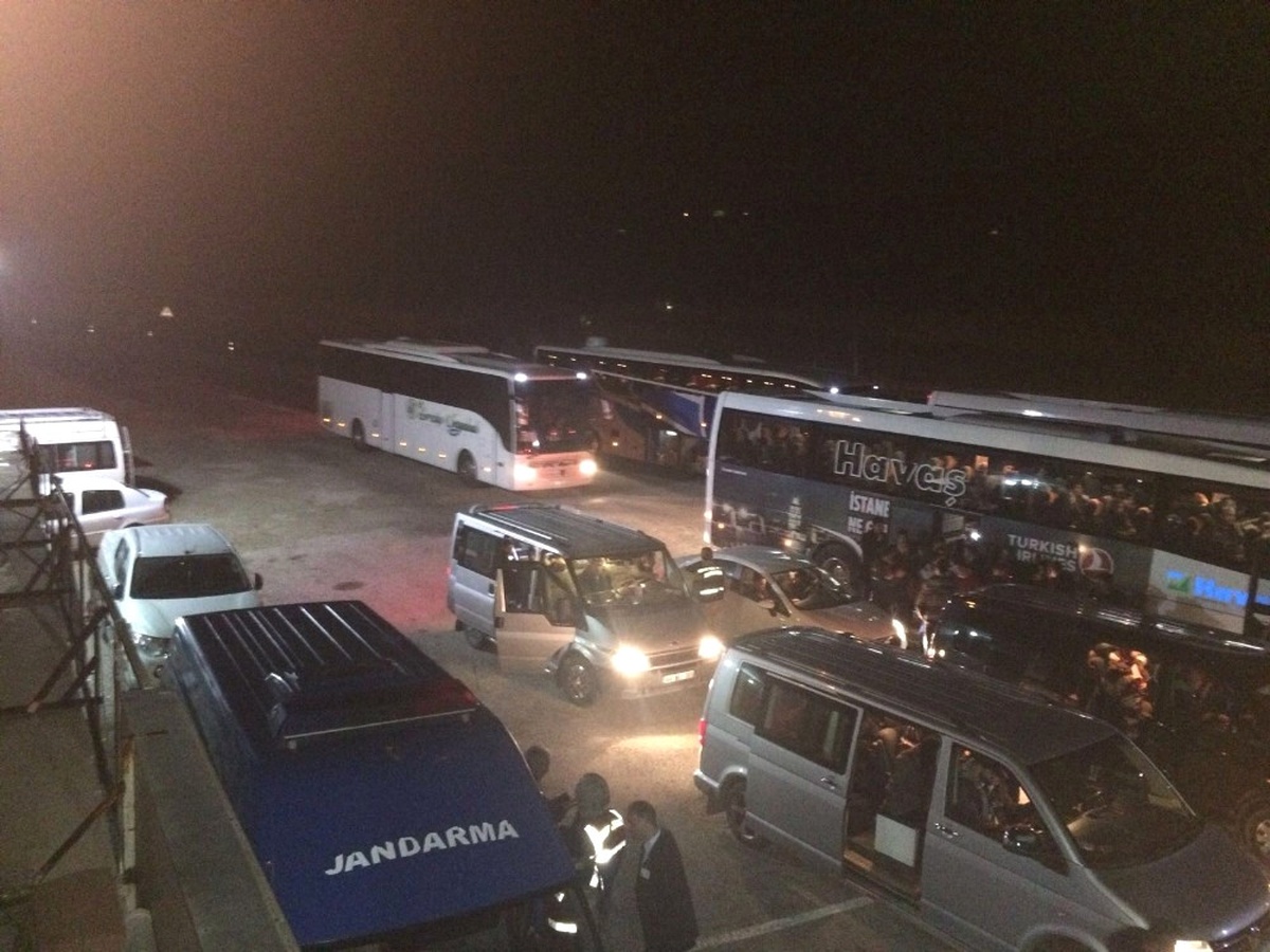 Elazığ\'da Jandarma ve Polisten Huzur Operasyonu : 31 Şüpheli Yakalandı