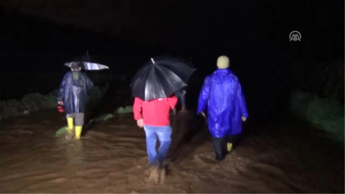 Fethiye\'de Şiddetli Yağış Tarım Arazilerini Vurdu