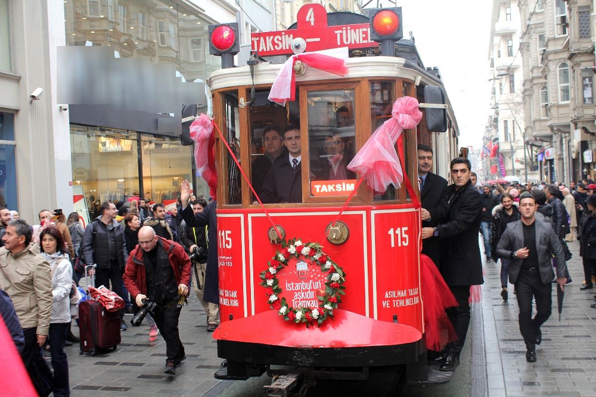 Nostaljik Tramvay\' Seferlere Başladı