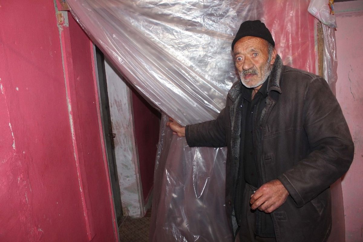 Oğlu Askerde Olan Görme Engelli Vatandaş Yetkililerden Yardım Bekliyor