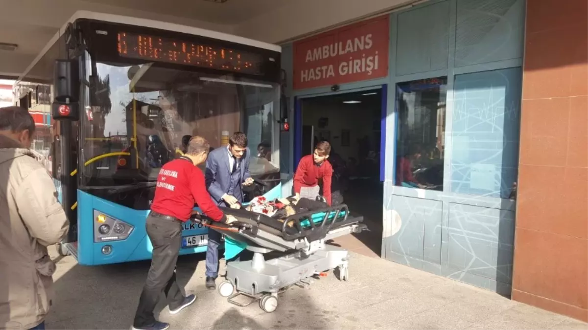 Kahraman Şoför, Yolcusunu Acil Servise Yetiştirdi