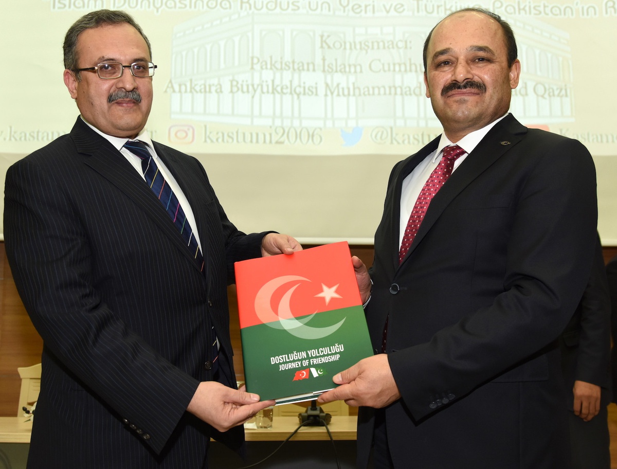 Pakistan Büyükelçisi Kastamonu Üniversitesi\'nde