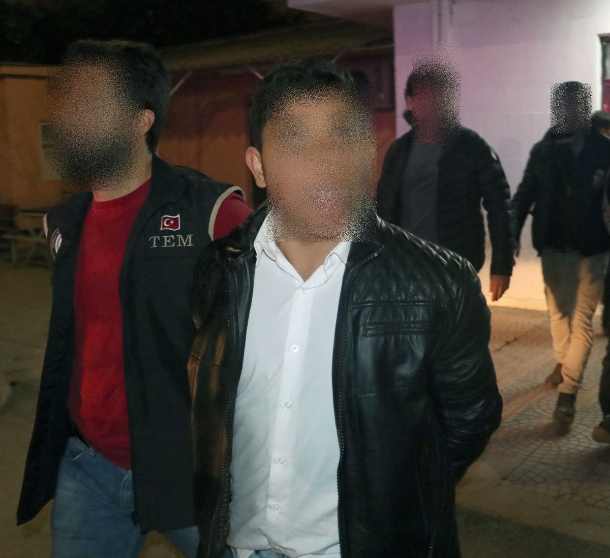 Polis Karakolu Eyp Atan 3\'ü Çocuk 5 PKK\'lı Yakalandı