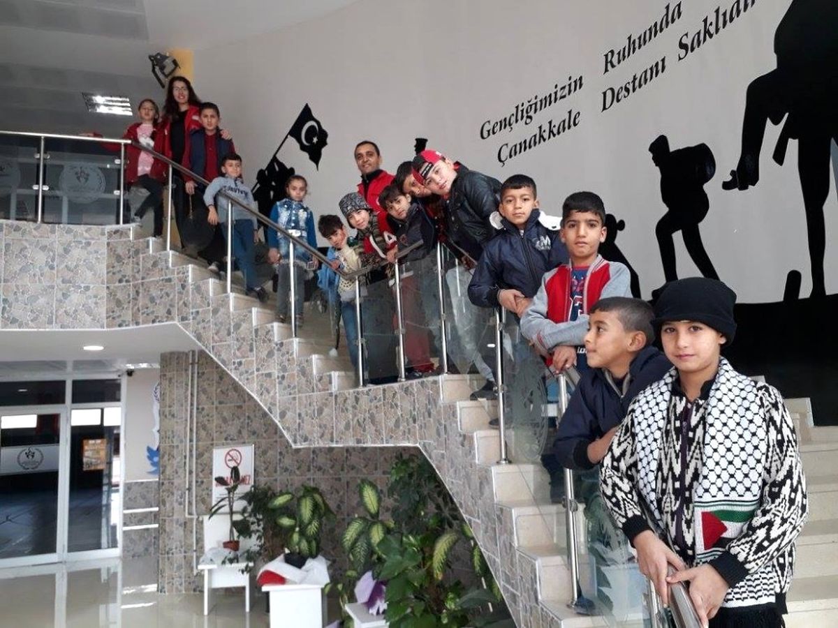 Sokakta Çalıştırılan Çocuklara Yakın İlgi