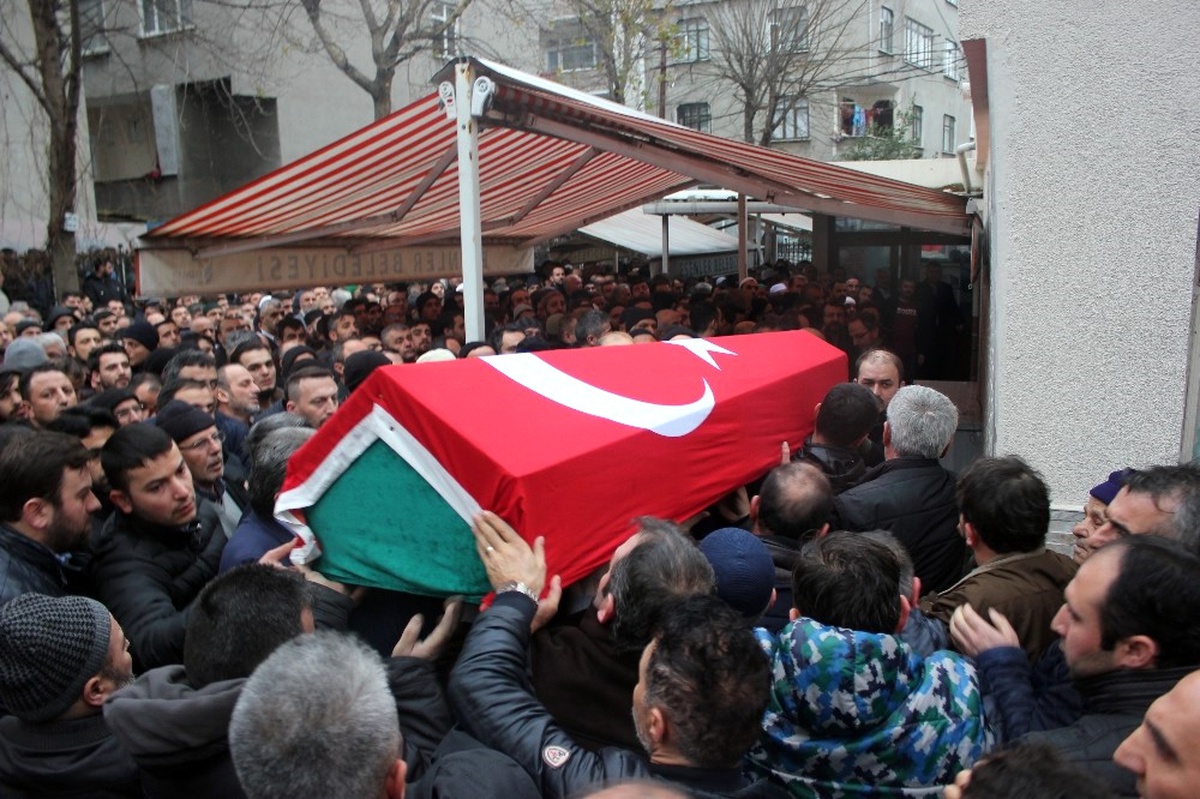 Soyguncularla Girdiği Çatışmada Ölen Kuyumcu Son Yolculuğuna Uğurlandı
