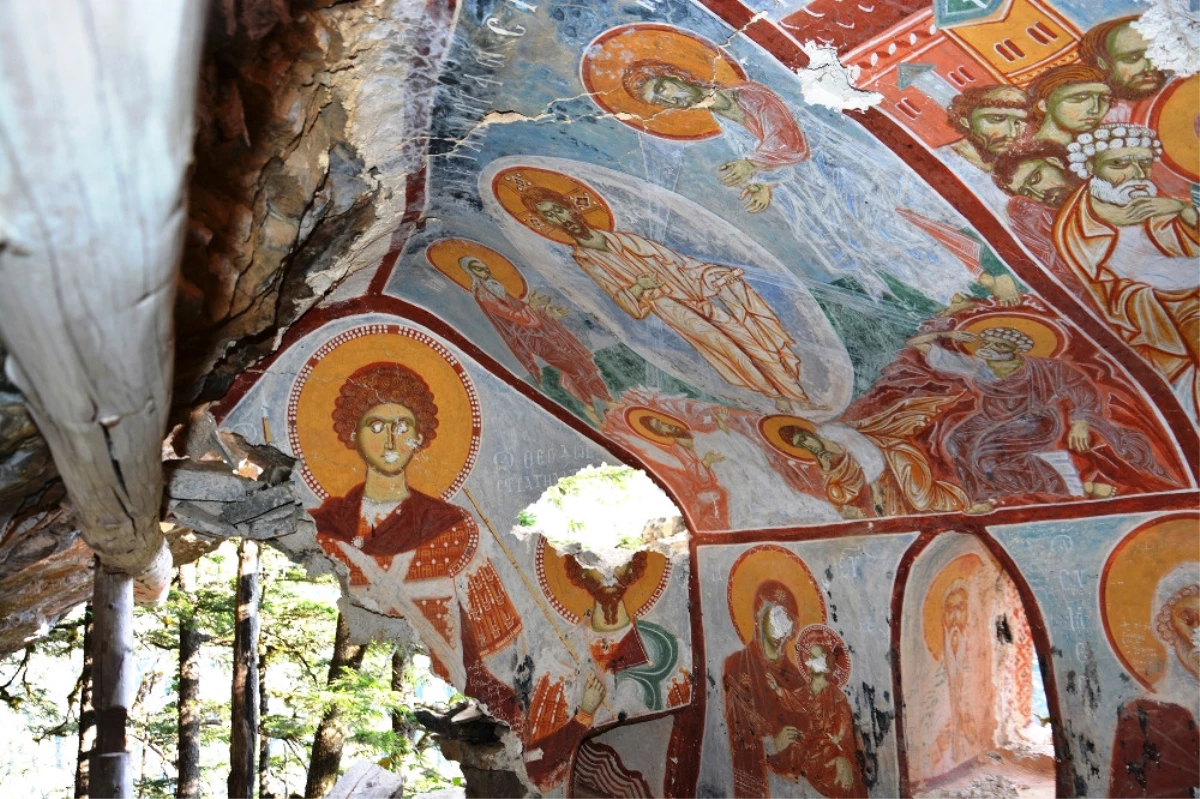 Sümela Manastırı\'nda Yeni Bulunan Şapel İlk Kez Görüntülendi