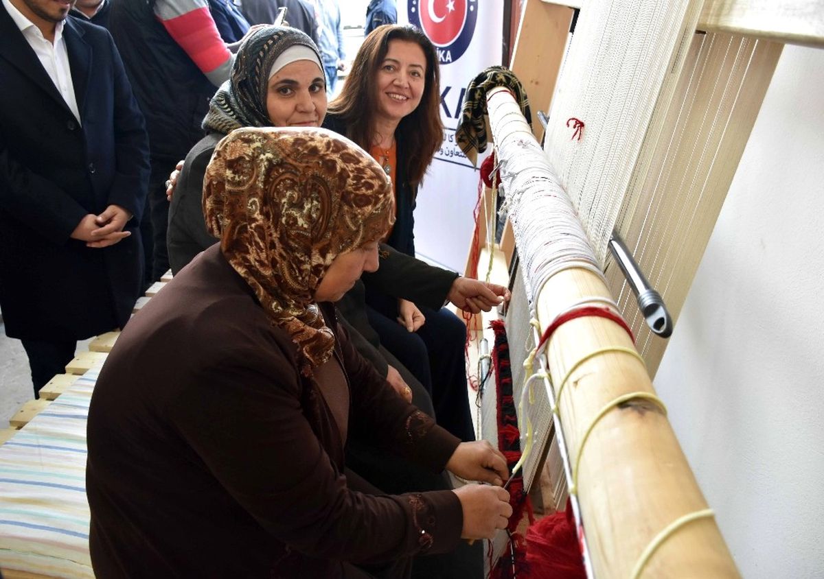 Tika\'dan Lübnan\'a Halı Dokuma Atölyesi