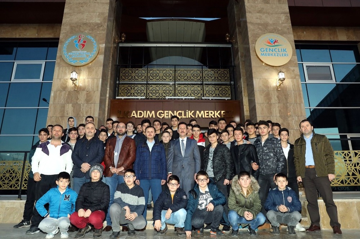 Türkiye\'nin En Büyük Gençlik Merkezinde Buluştular