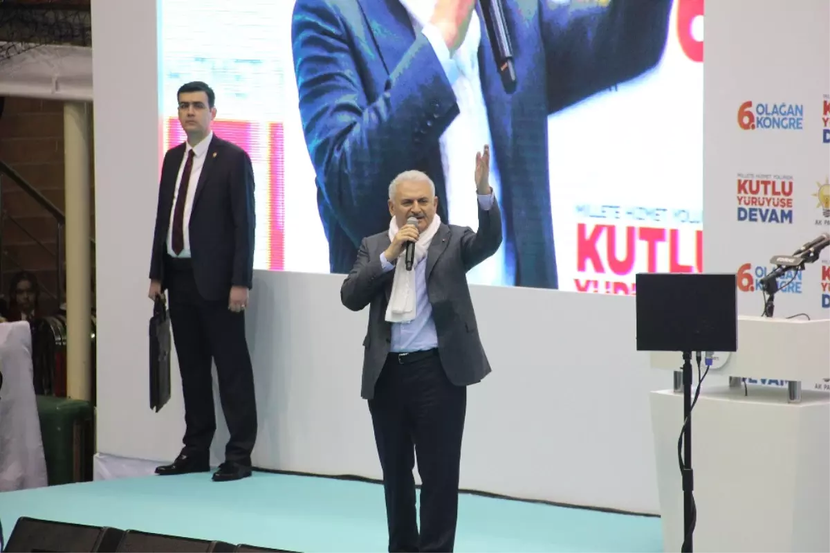 Yunanistan Ege\'de \'Cinlik\' Yapmaya Kalkıyor"