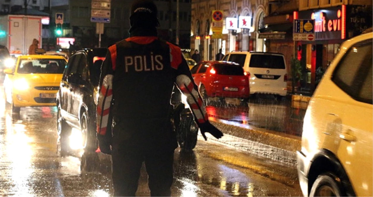 31 Aralık\'ta İstanbul Kapanacak Yollar ve Toplu Taşımda Ek Sefer Konulan Hatlar Belli Oldu