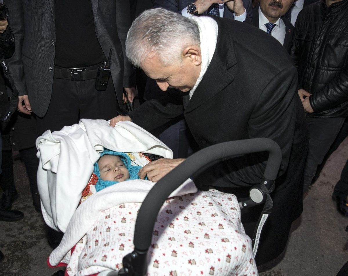 Başbakan Yıldırım Isparta Valiliği\'ni Ziyaret Etti